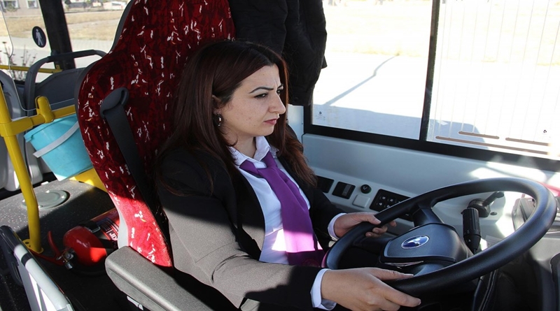 Kayyum, Van&rsquo;da kadın şoförleri direksiyonda istemedi | Kaos GL - LGBTİ+ Haber Portalı Haber
